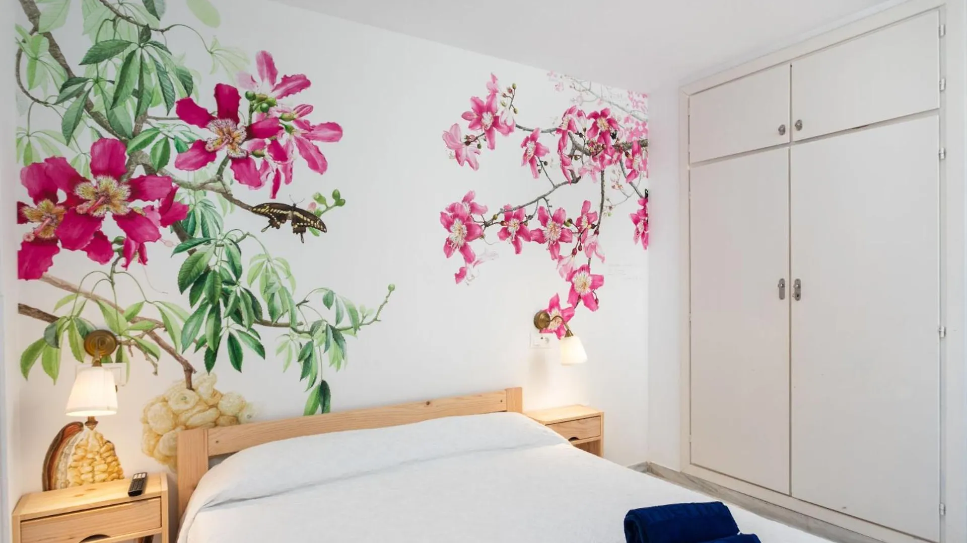 Apartment Arena Beach 1St Line Family Retreat By Interhome Estepona